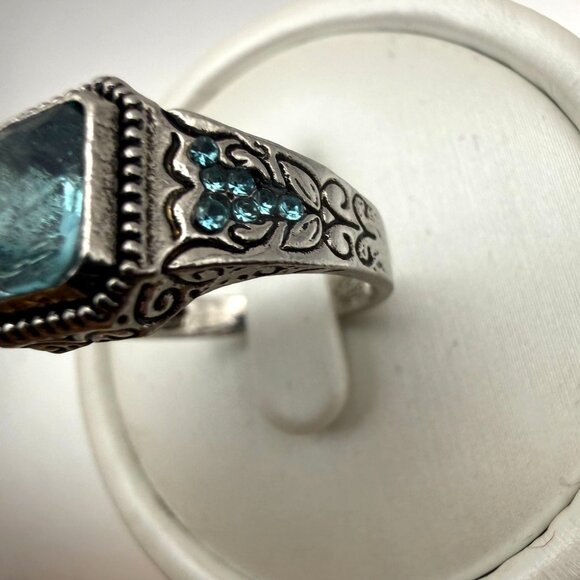 Blue Glass Stone Silver Tone Ring Vintage Style Size 8 - Picture 5 of 6